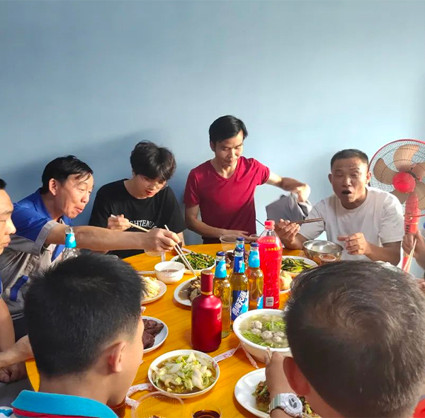 粽叶飘香，齐聚共餐度佳节